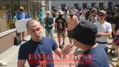 Сторонники Стерненко пытались напасть на журналиста ZIK