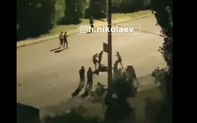 В Николаеве произошла массовая драка с избиением (видео)