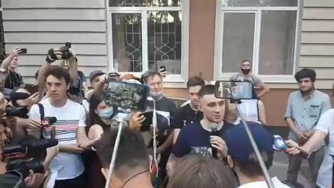 Судья удовлетворил протест Стерненко об отводе прокурора