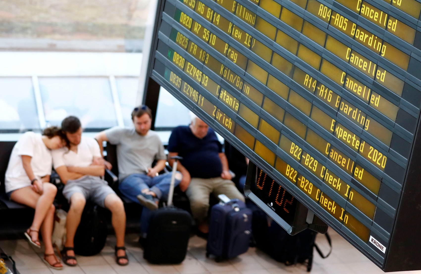 Туристы из Украины не смогут воспользоваться открытием авиасообщения с ЕС 15 июня