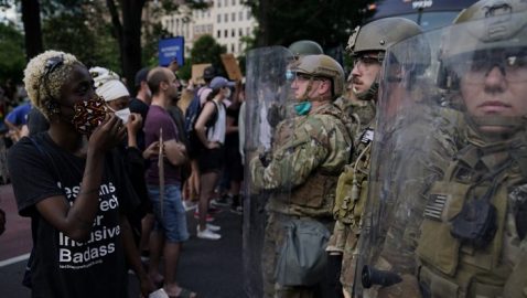 Протесты в США: военные заблокировали поход к Белому дому