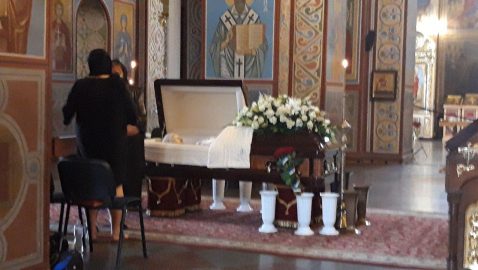 В Киеве прощаются с отцом Порошенко