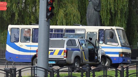 Луцкий террорист стрелял в полицейских и бросил в них гранату