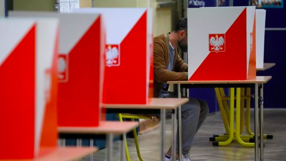 Пьяный украинец угрожал заминировать избирательный участок в Польше