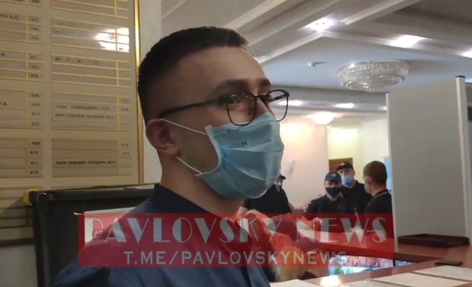 «Охренели, кацапы»: Стерненко отказался говорить с журналистами и устроил перепалку