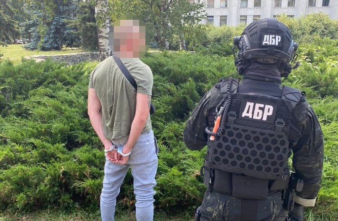 В Полтаве задержали сотрудников ГБР и Нацполиции, требовавших взятку в $80 тысяч