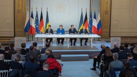 Чтобы возобновить отношения между РФ и ЕС, нужно решение по Украине – МИД Германии