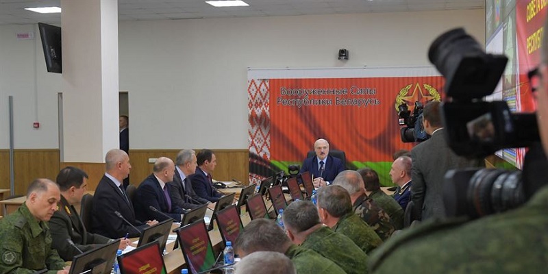Лукашенко: нам не нужны зарубежные правительства и посредники, пусть у себя порядок наведут