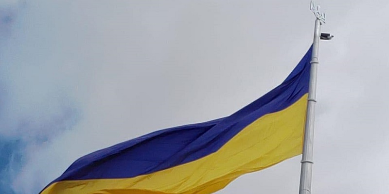Кличко заявил, что самый большой флаг Украины не рвался