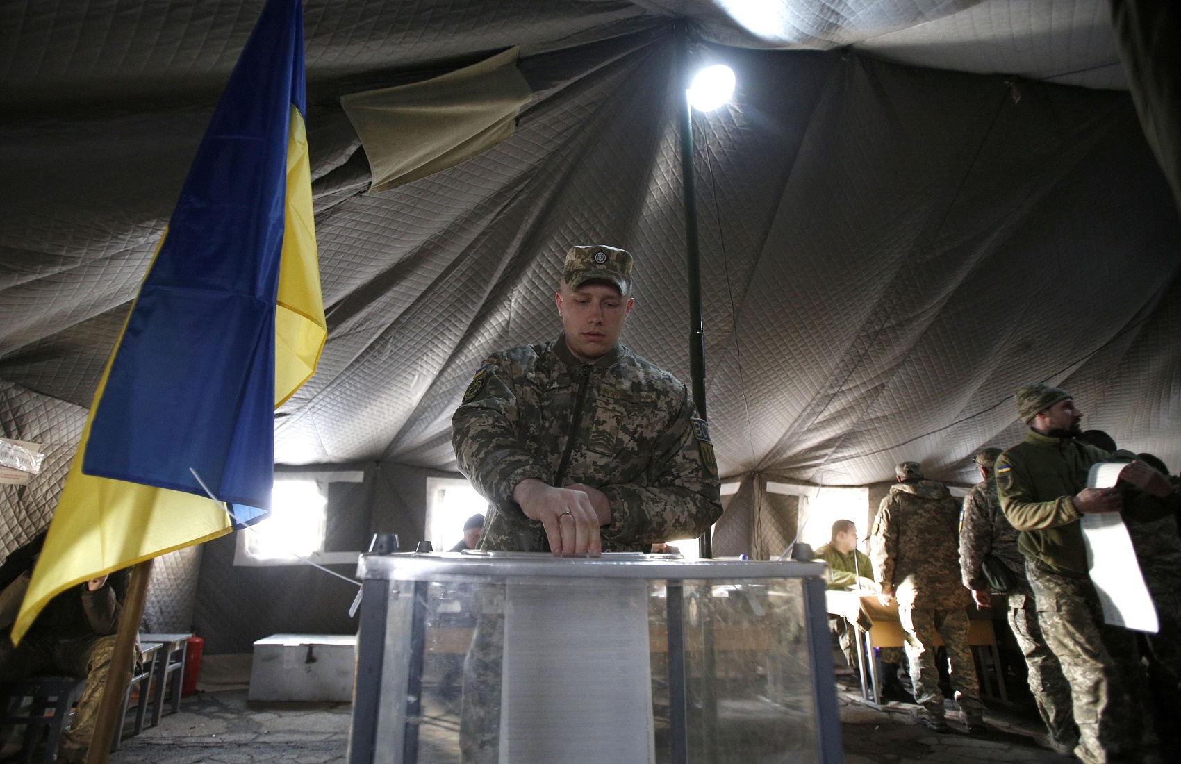 ЦИК Украины: провести выборы на линии соприкосновения невозможно