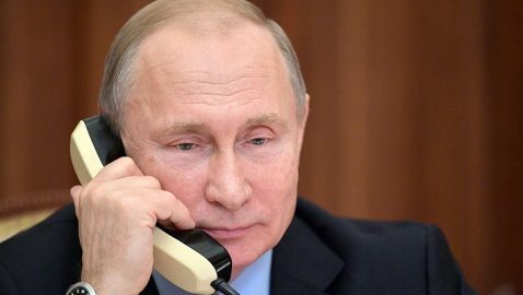 Лукашенко снова поговорил с Путиным перед поездкой на митинг