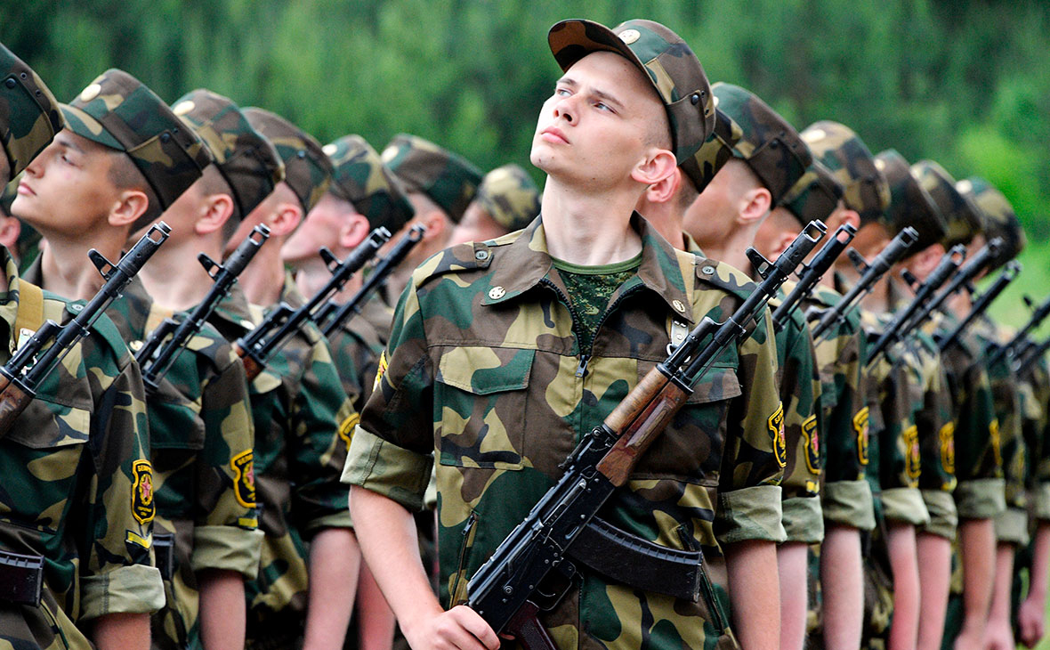 Беларусь объявила о военных сборах на границе с РФ