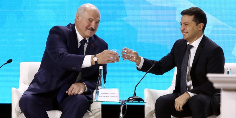 Зеленский предложил Лукашенко провести перевыборы. В Беларуси призвали Зеленского не раздавать советы, а решать свои проблемы