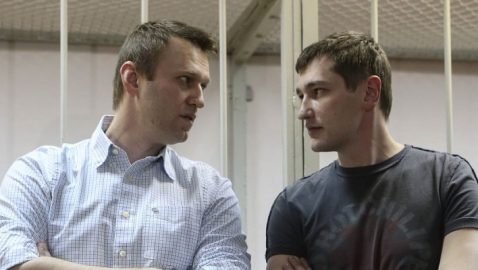 Брат Навального обвинил главврача омской больницы во лжи и назвал его «конченым человеком»