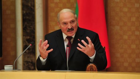 Лукашенко: Россия планировала направить в Беларусь 200 наемников, а теперь прячет «хвост»