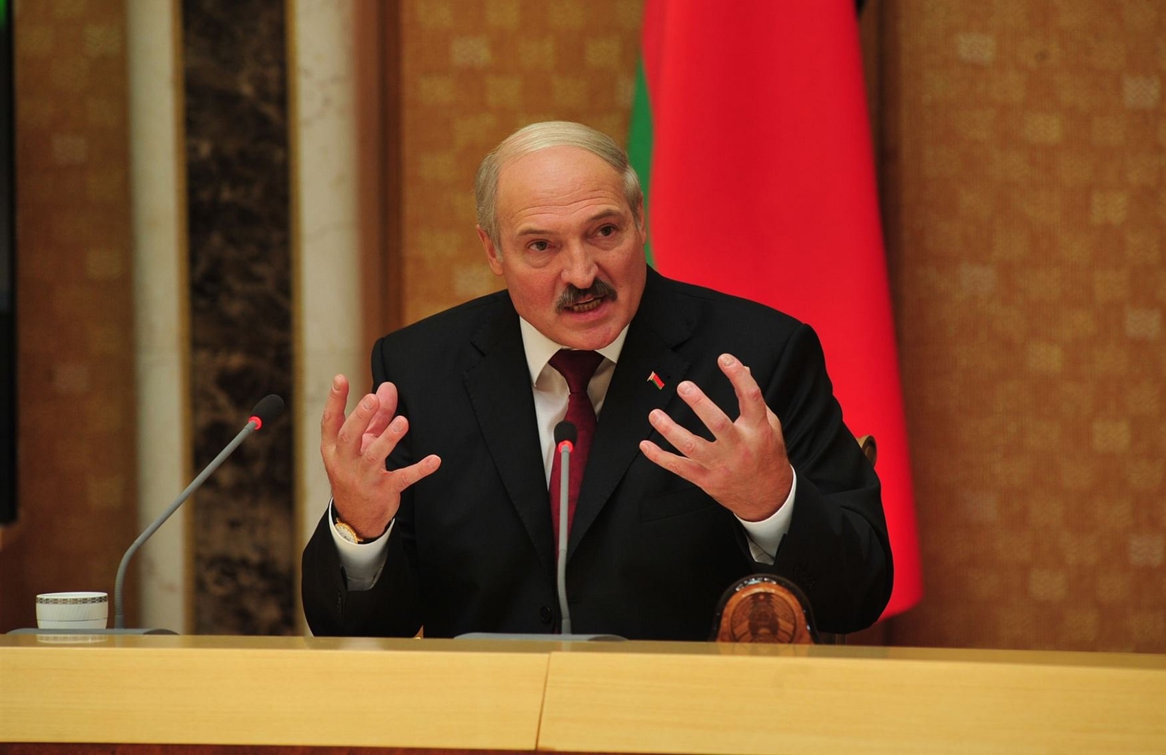 Лукашенко: Россия планировала направить в Беларусь 200 наемников, а теперь прячет «хвост»