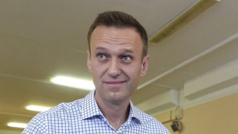 Врачи отказали в транспортировке Навального за границу