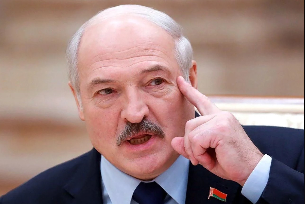 Лукашенко: мы все-таки славяне, если человек упал, не надо его избивать