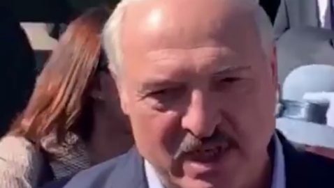 «Опусти телефон!»: Лукашенко отчитал митингующего заводчанина