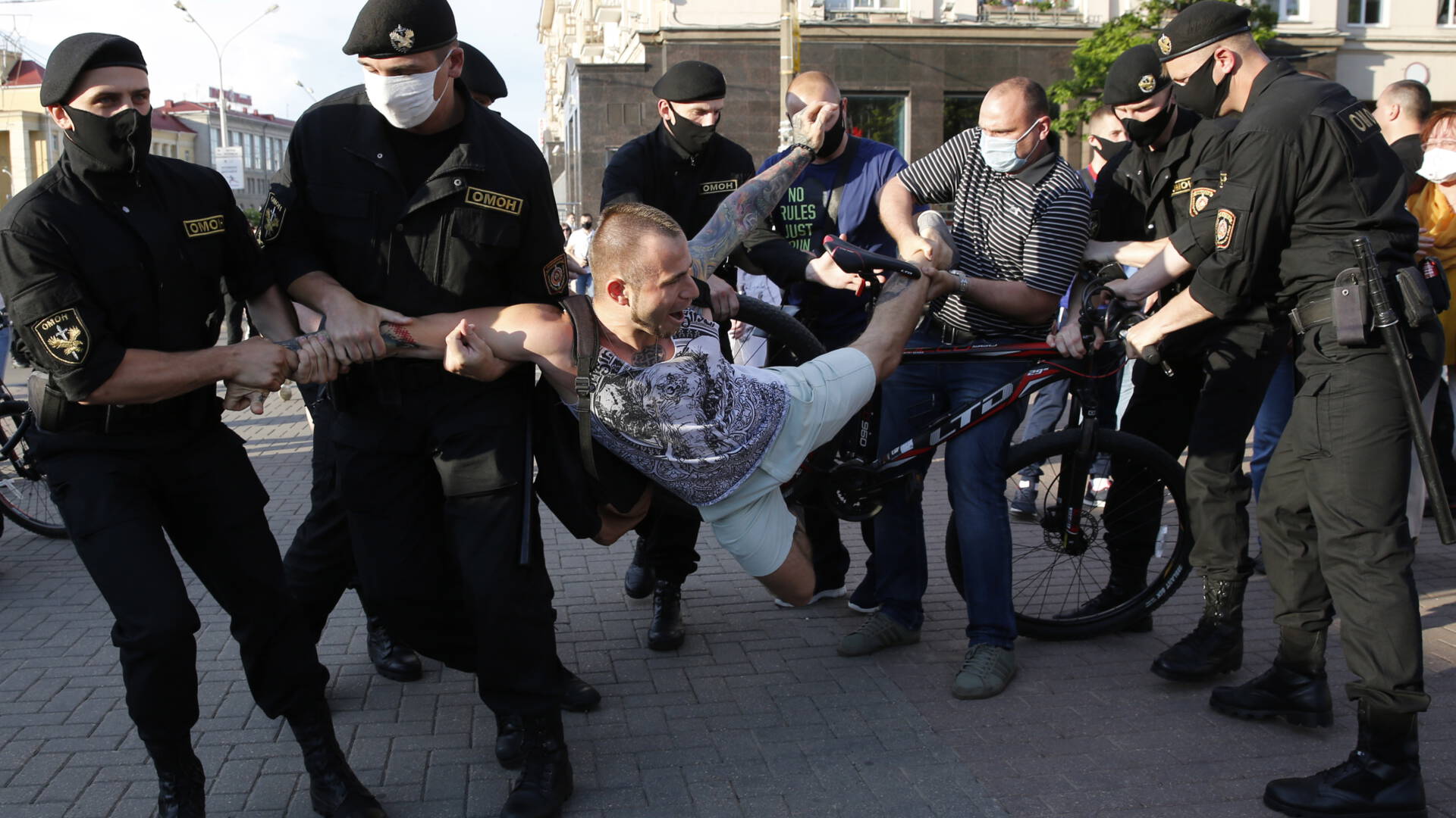 Протесты в Беларуси: задержаны 9 украинцев