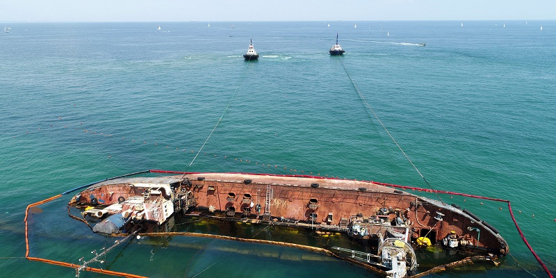 Владелец танкера Delfi мешает эвакуировать судно — Криклий