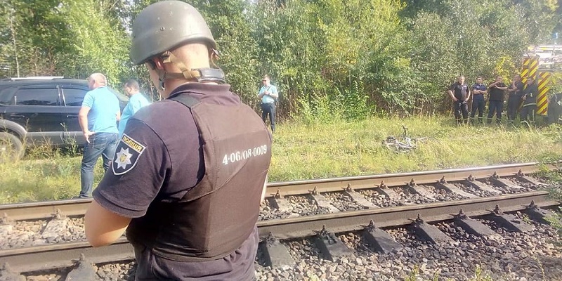 На Житомирщине взорвали рельсы под поездом с нефтепродуктами - 1 - изображение