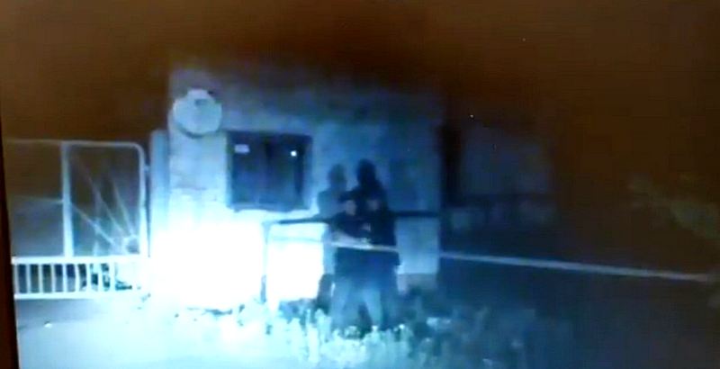 Аваков опубликовал видео ликвидации «полтавского террориста» снайпером и момент взрыва