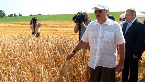 Лукашенко: протестующую молодежь нужно отправить в поле на перевоспитание