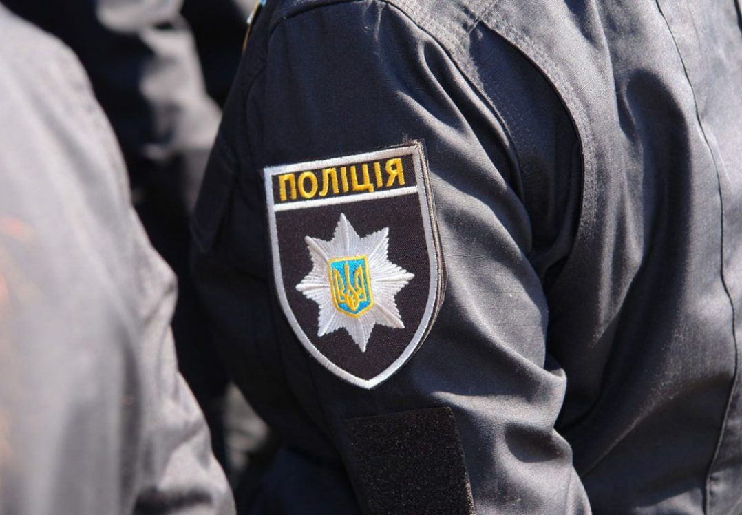 В Харькове мужчина обстрелял полицейских: есть пострадавший