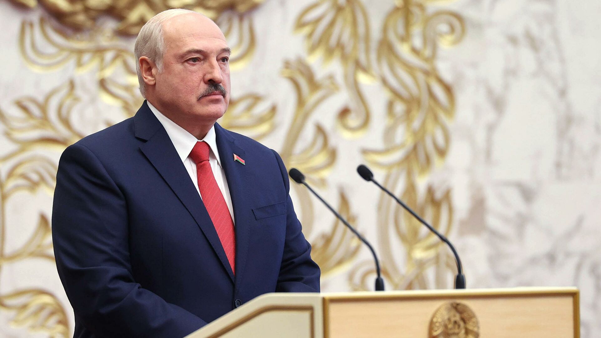 Лукашенко ответил на критику его инаугурации странами-соседями