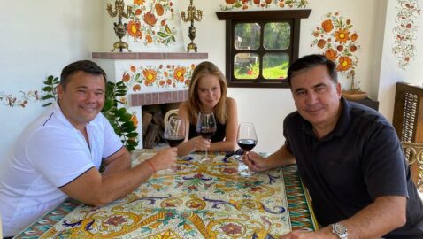 Саакашвили прокомментировал фото распития вина с Богданом и Ясько