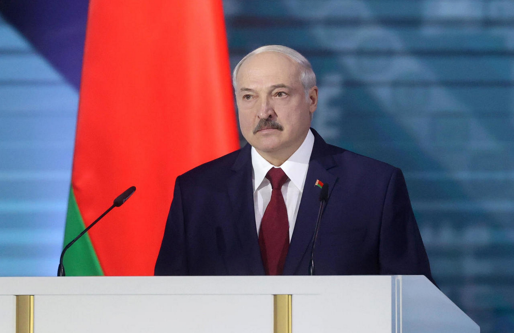 Беларусь закрывает границы с Польшей и Литвой, а с Украиной усиливает