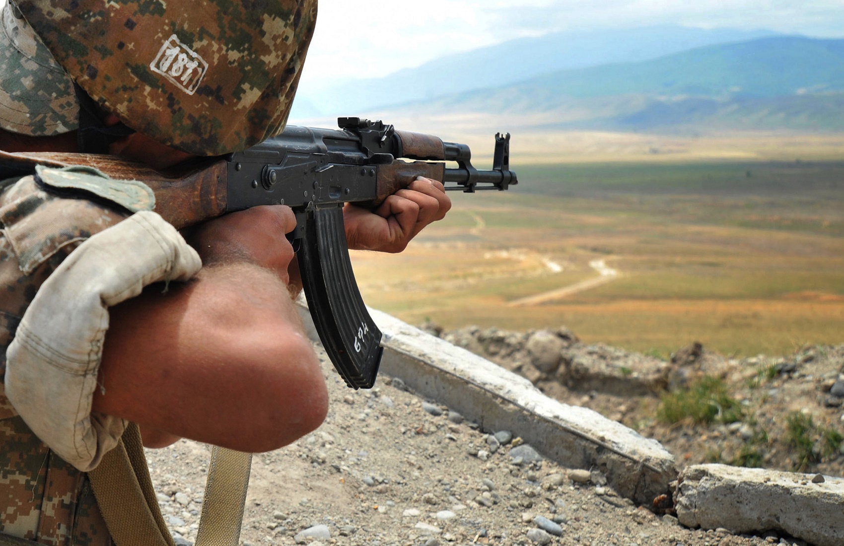 Азербайджан заявил об уничтожении полка ВС Армении в Карабахе