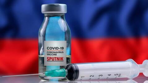Российская вакцина от COVID-19 вызывает слабость и температуру