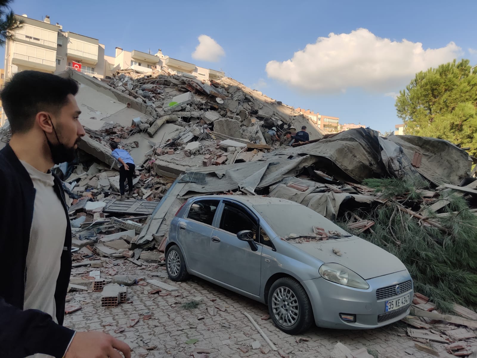 Землетрясение в Турции: 4 погибших и более сотни пострадавших - 2 - изображение