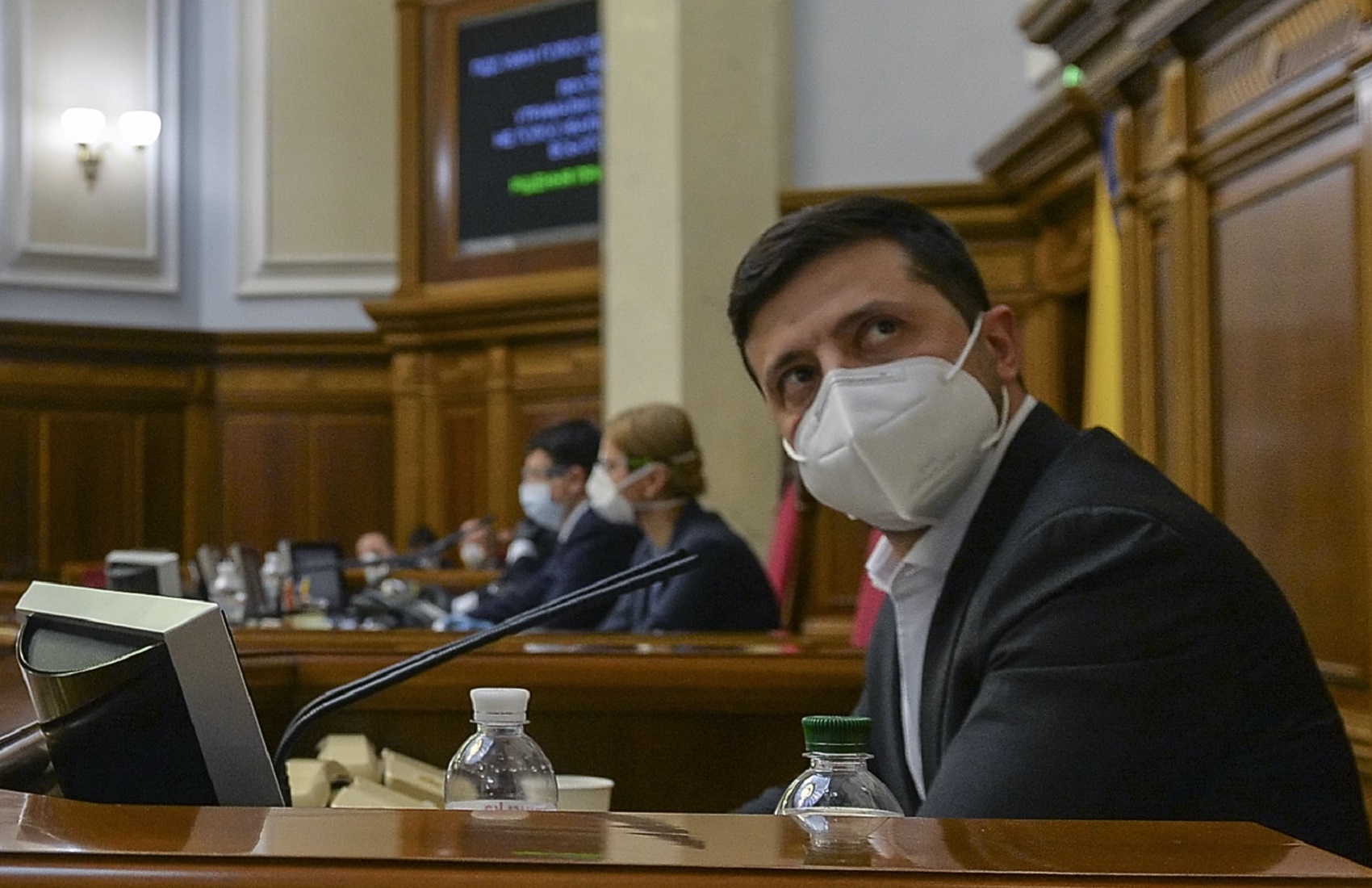 Зеленский: те, кто без боя сдал Крым, должны понести ответственность