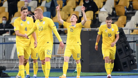 «Мало кто верил». Зеленский поздравил сборную Украины с победой над Испанией
