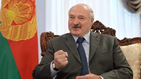 Лукашенко заявил, что намерен передать часть своих полномочий