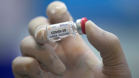 В Академії наук пояснили, чому не буде української вакцини від COVID-19