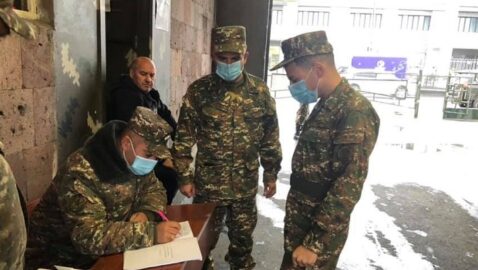 Сын премьера Армении Пашиняна пошёл добровольцем в армию