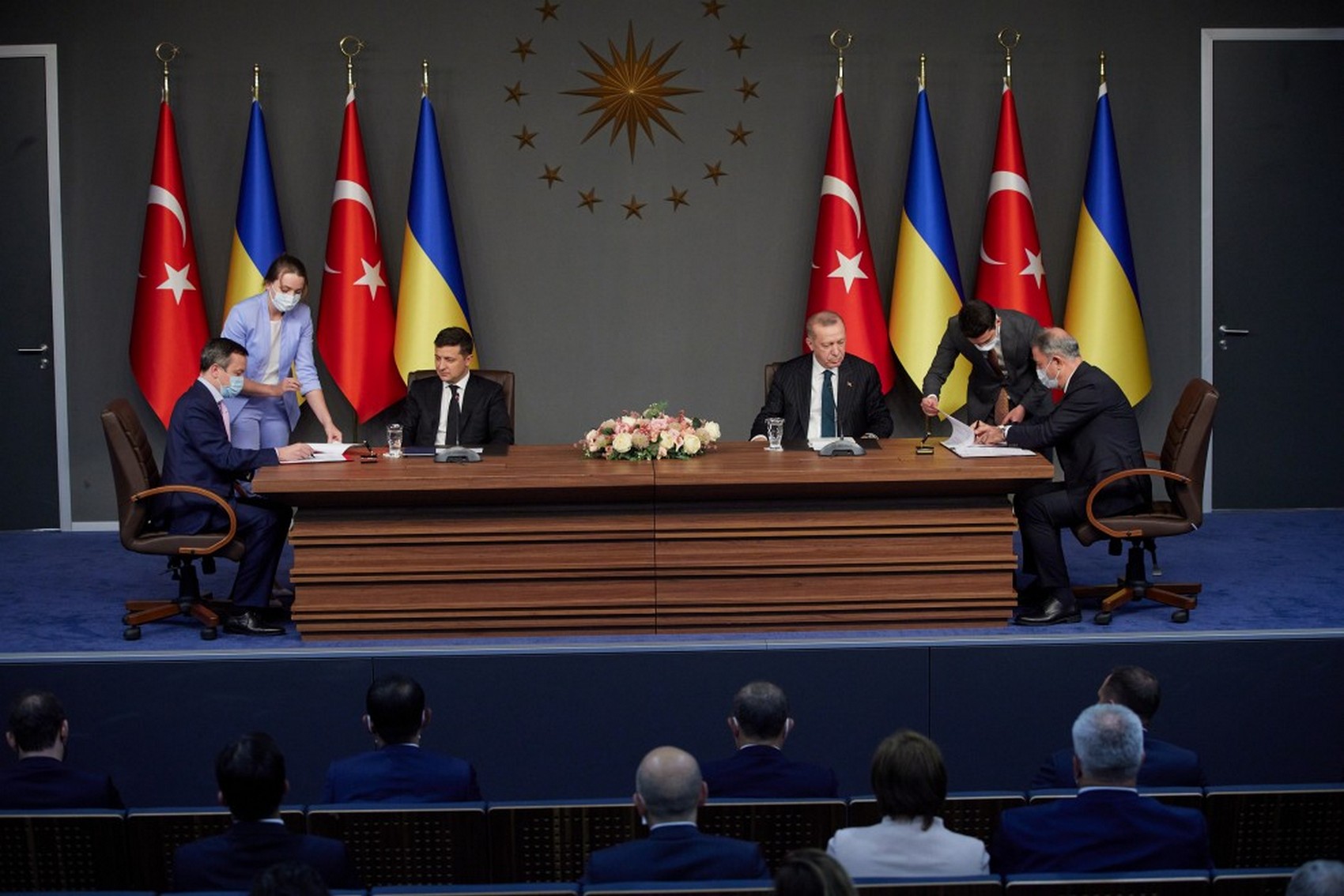 Україна та Туреччина мають намір спільно будувати бойові кораблі, безпілотники та двигуни
