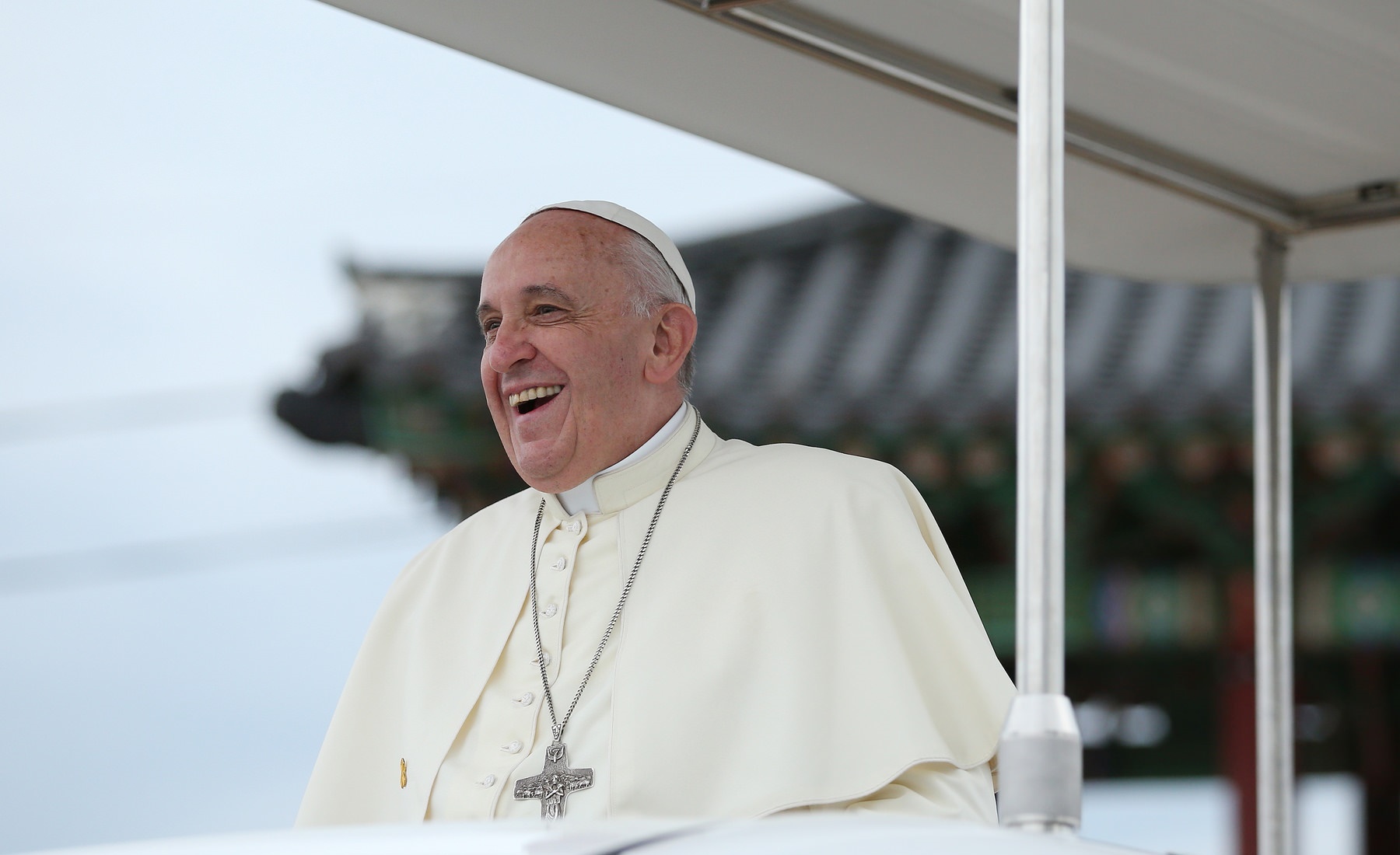 Папа Римський закликав узаконити одностатеві цивільні шлюби