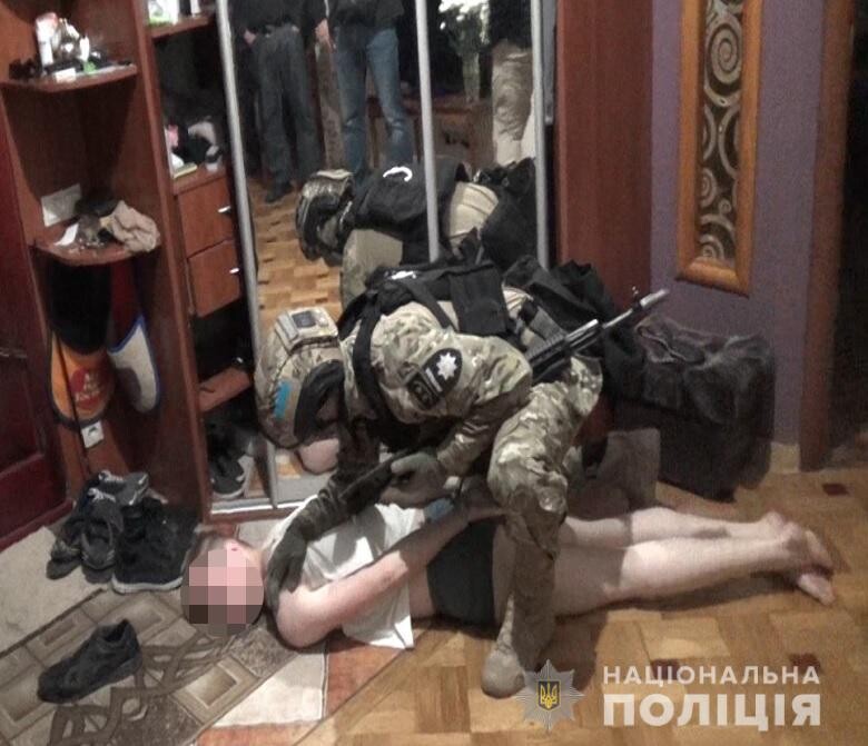 Киевлянам, которые пытали бездомных, вручили подозрение в убийстве