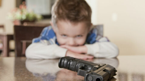 В США 3-летний ребёнок застрелился на собственном дне рождения