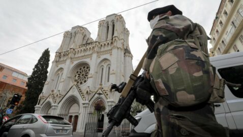 Убийства в Ницце: во Франции усиливают охрану важных объектов