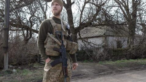 Суд ухвалив екстрадувати американця, який воював на Донбасі