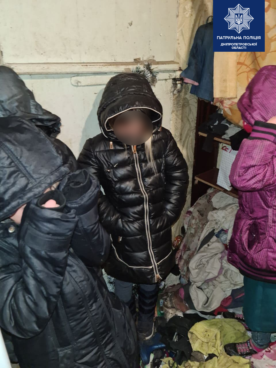 В Днепре пятеро детей живут на мусорной свалке (фото) - 5 - изображение