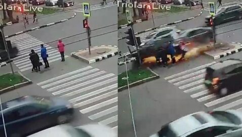 В Харькове Volkswagen сбил четырёх человек на островке безопасности (видео)