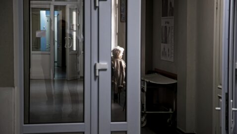 Женщина, проходившая лечение от COVID-19, повесилась в киевской больнице