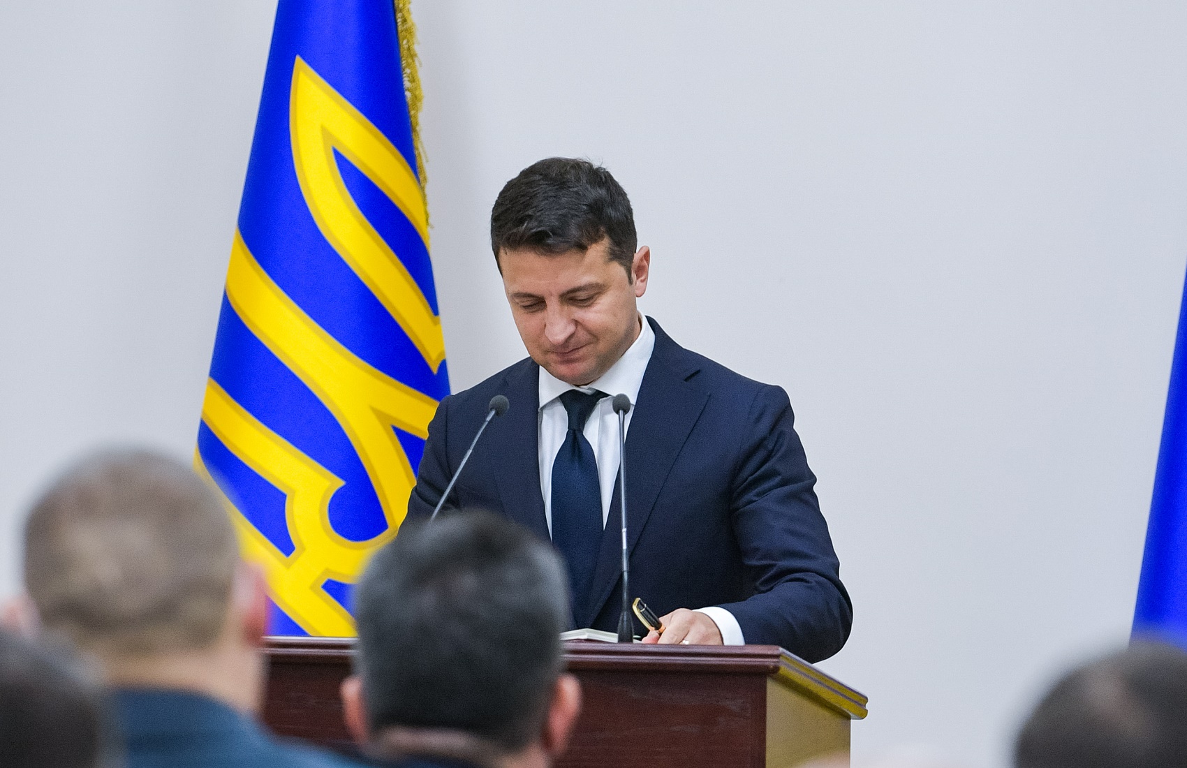 Зеленский: в Конституции не было написано, что Янукович лишается полномочий из-за побега